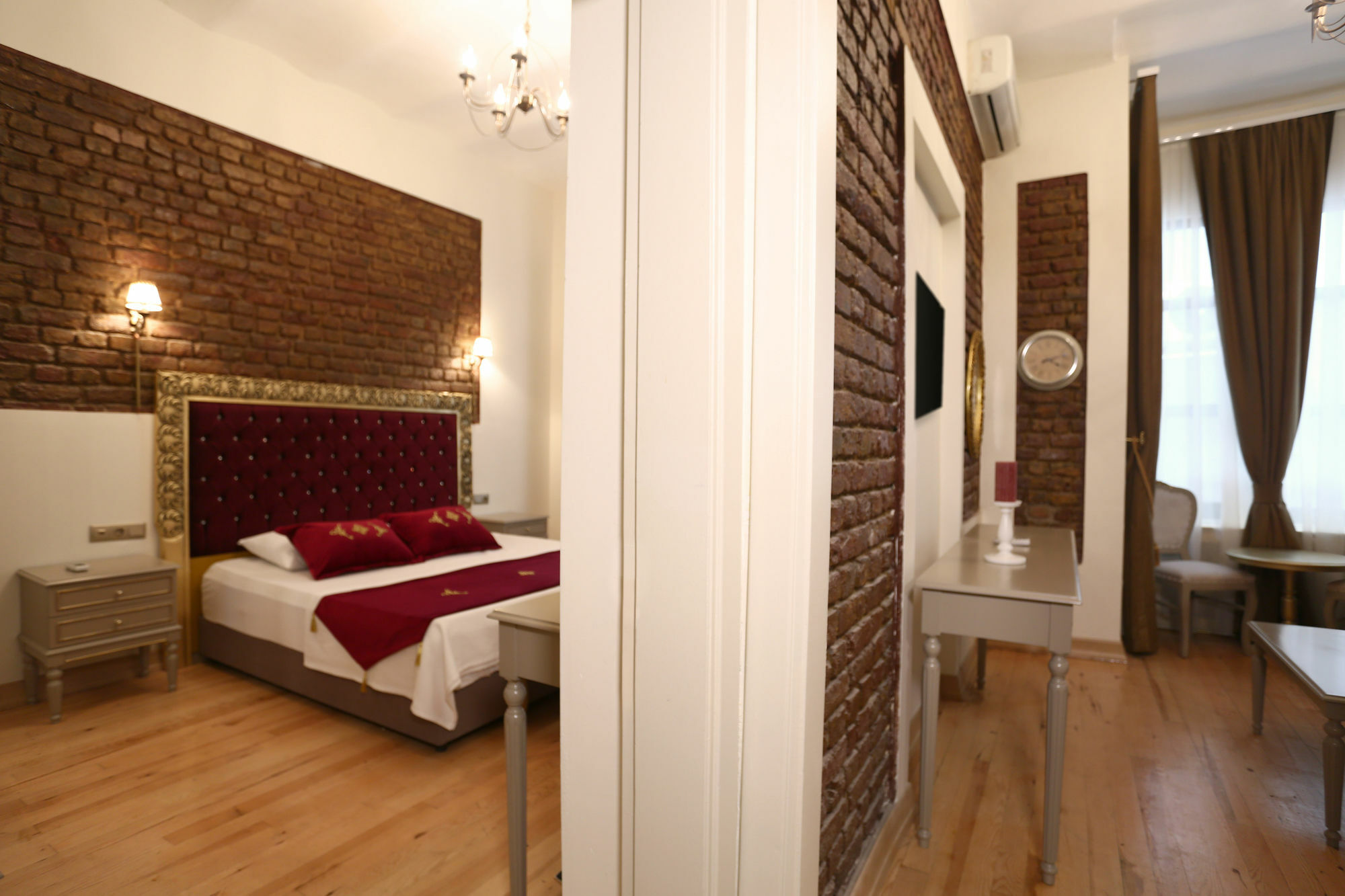 Aparthotel Hutsuite 3*